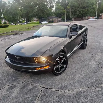 2007 Ford Mustang Deluxe Coupe 2D