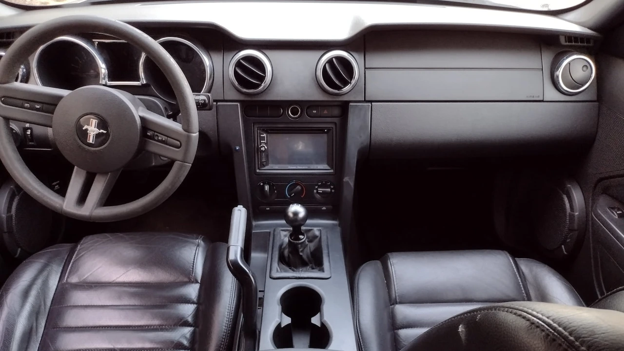2007 Ford S197 Mustang - Image 4 of 11