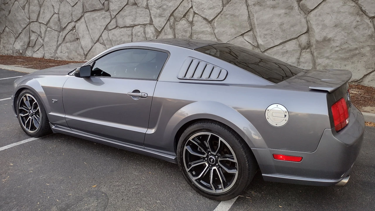 2007 Ford S197 Mustang - Image 9 of 11
