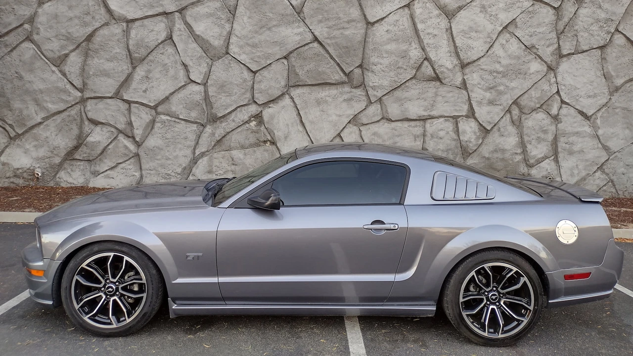 2007 Ford S197 Mustang - Image 10 of 11