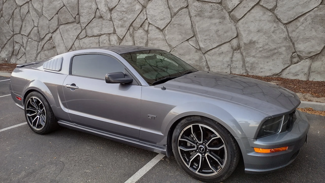 2007 Ford S197 Mustang - Image 11 of 11