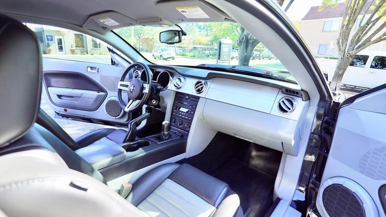 2007 Ford S197 Mustang - Image 7 of 31