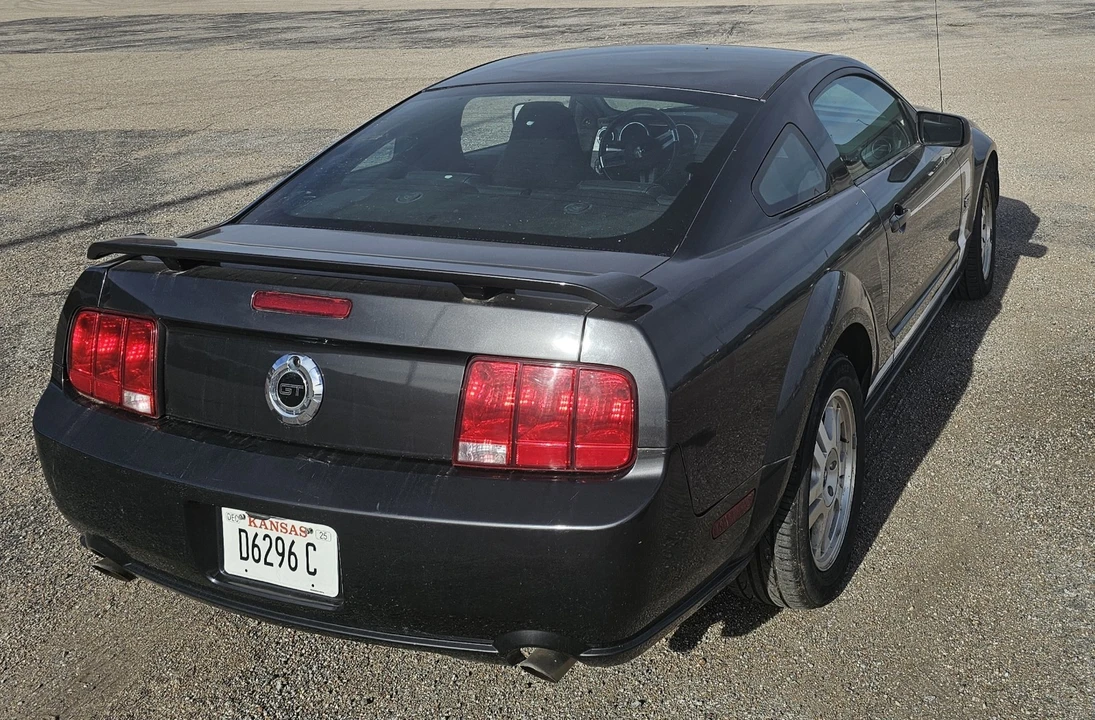 2007 Ford S197 Mustang - Image 4 of 10