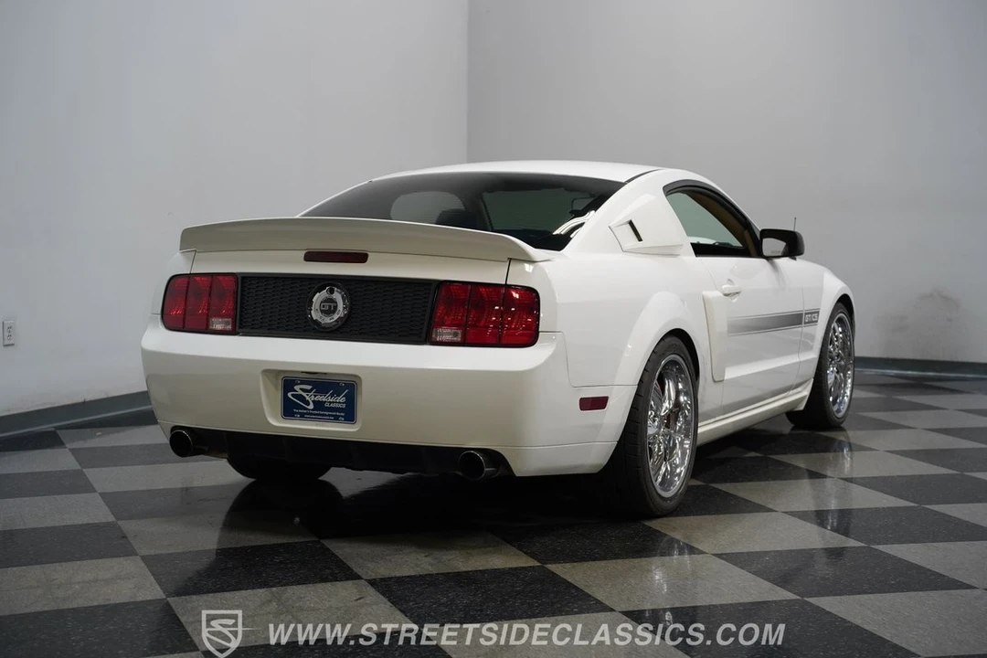 2007 Ford S197 Mustang - Image 12 of 31