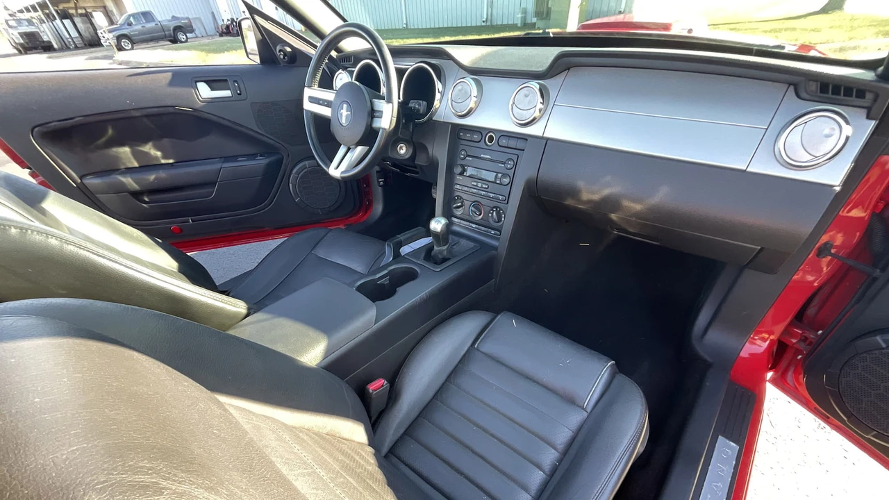 2007 Ford S197 Mustang - Image 6 of 14