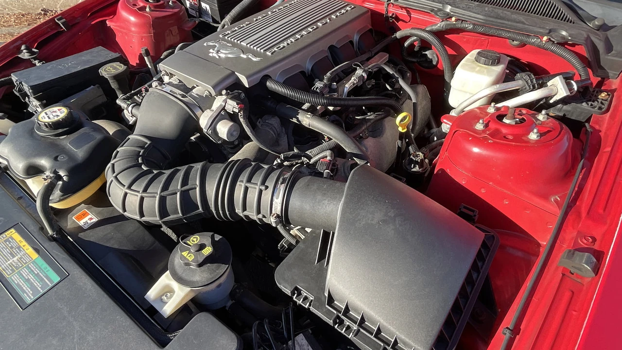 2007 Ford S197 Mustang - Image 7 of 14