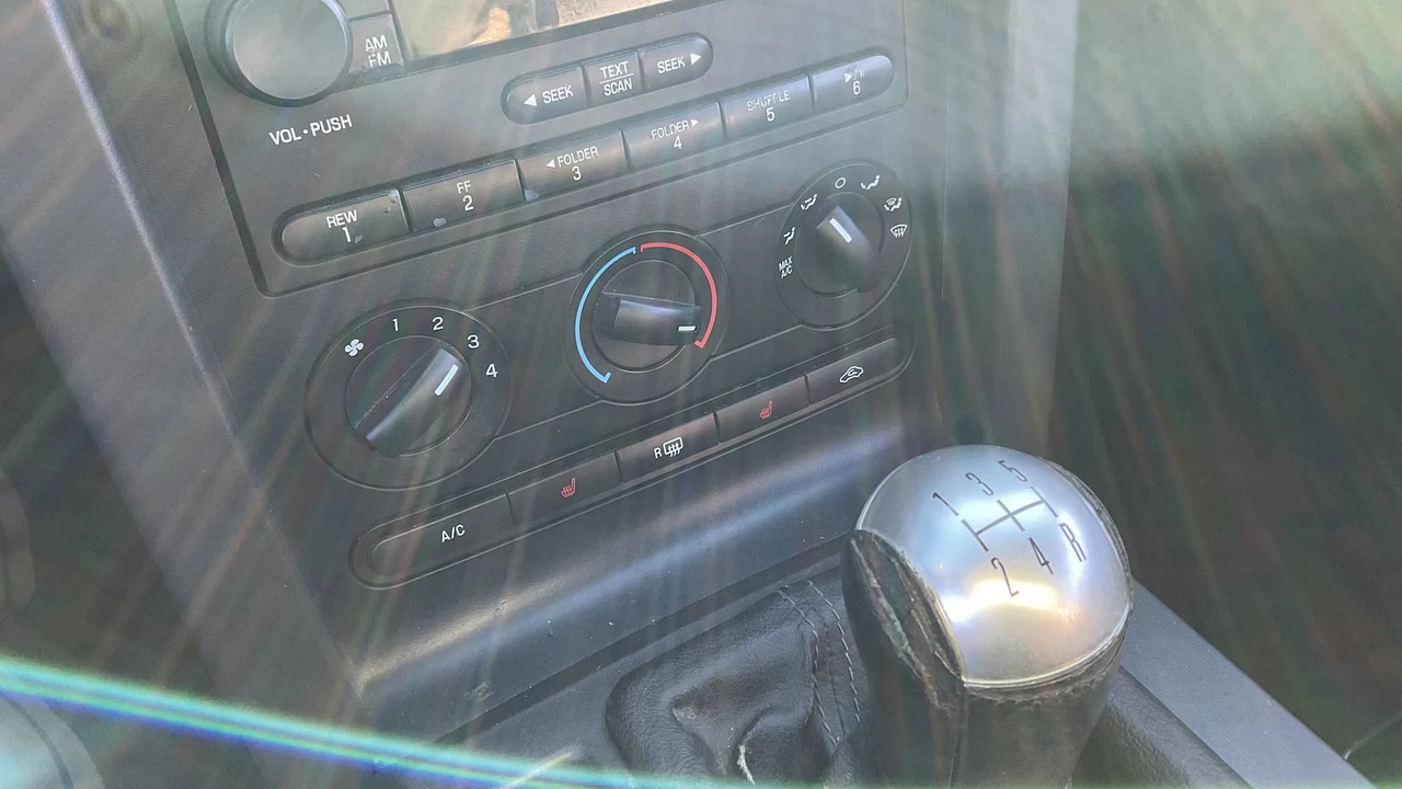 2007 Ford S197 Mustang - Image 10 of 14