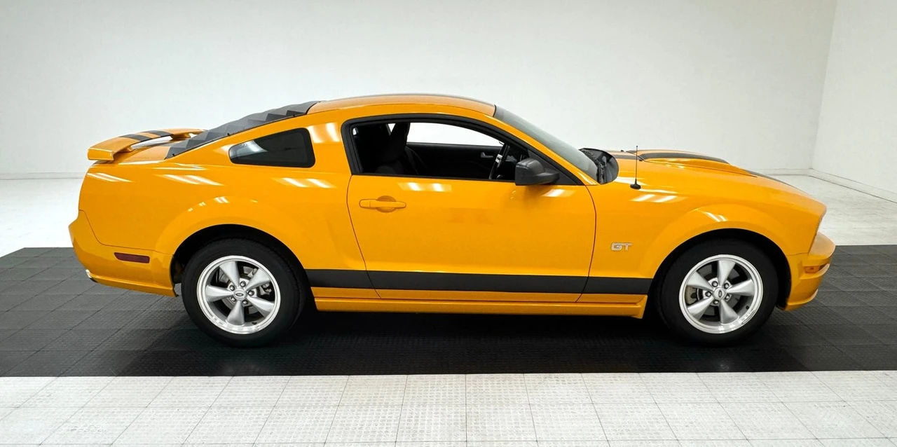 2007 Ford S197 Mustang - Image 6 of 12