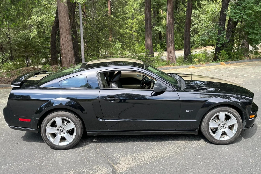2007 Ford S197 Mustang - Image 3 of 31