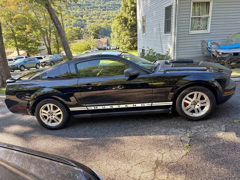 2007 Ford Mustang GT Coupe 2D