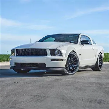 2007 Ford Mustang GT Deluxe Coupe 2D