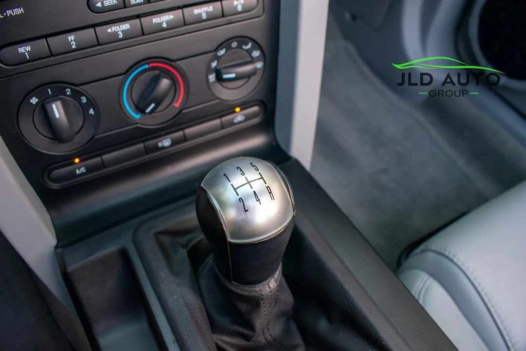 2007 Ford S197 Mustang GT - Image 17 of 31