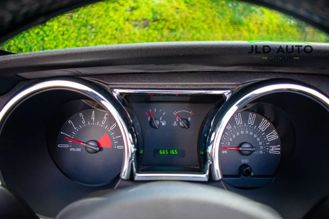 2007 Ford S197 Mustang GT - Image 13 of 31