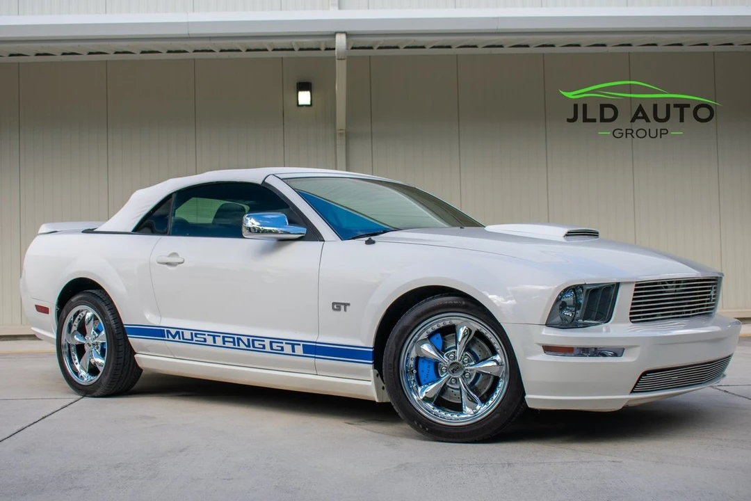 2007 Ford S197 Mustang GT - Image 2 of 31