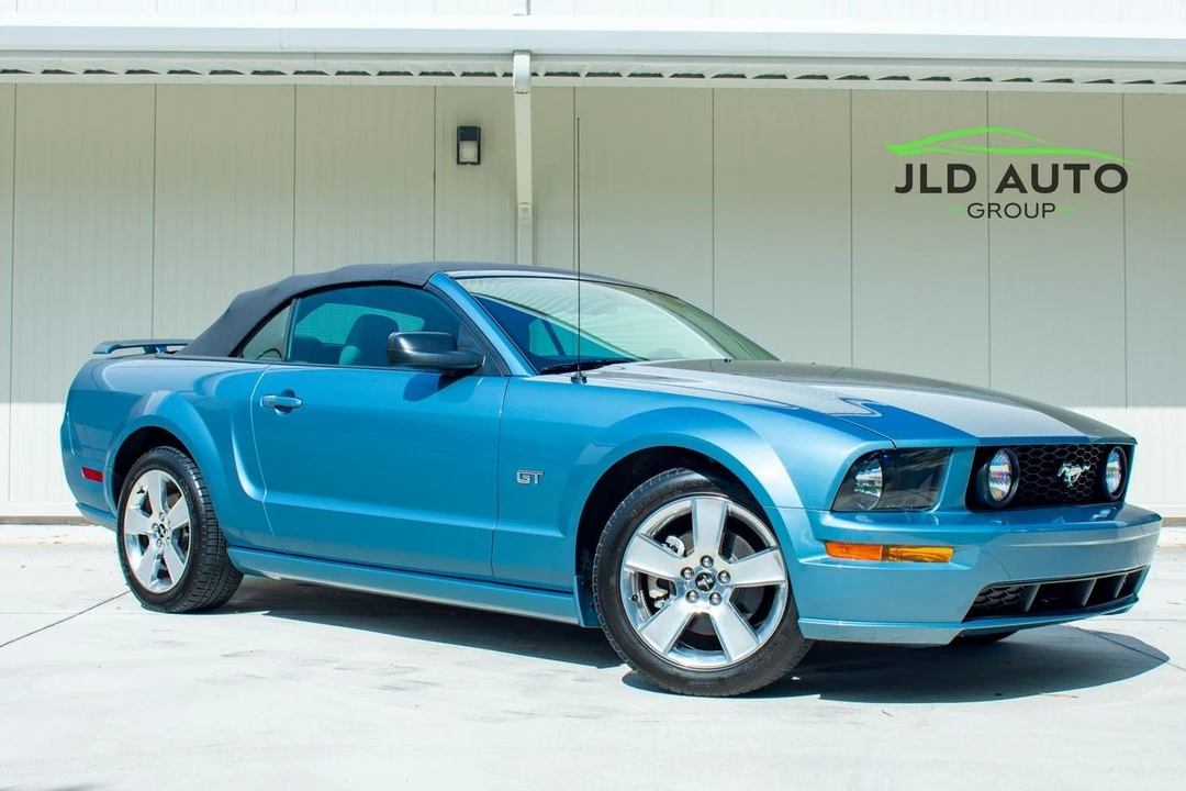 2007 Ford S197 Mustang GT - Image 2 of 31