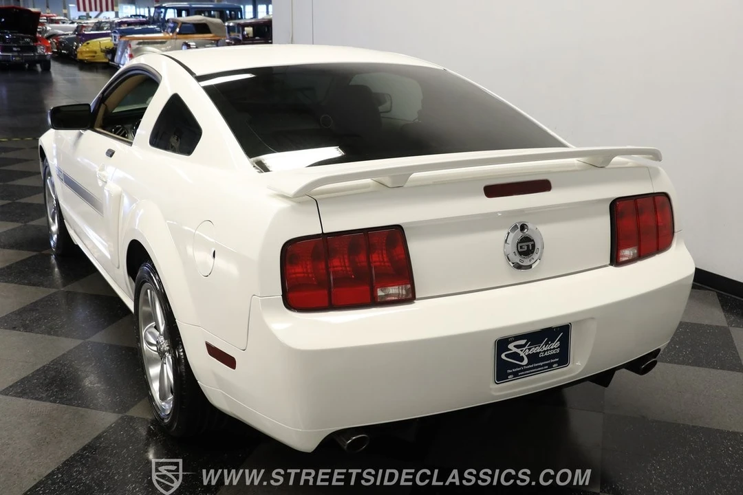 2007 Ford S197 Mustang - Image 7 of 12