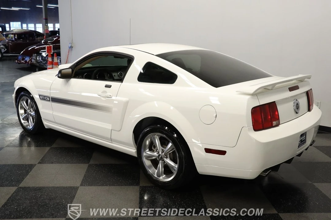 2007 Ford S197 Mustang - Image 6 of 12