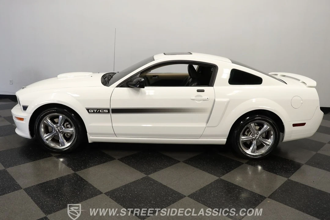 2007 Ford S197 Mustang - Image 2 of 12