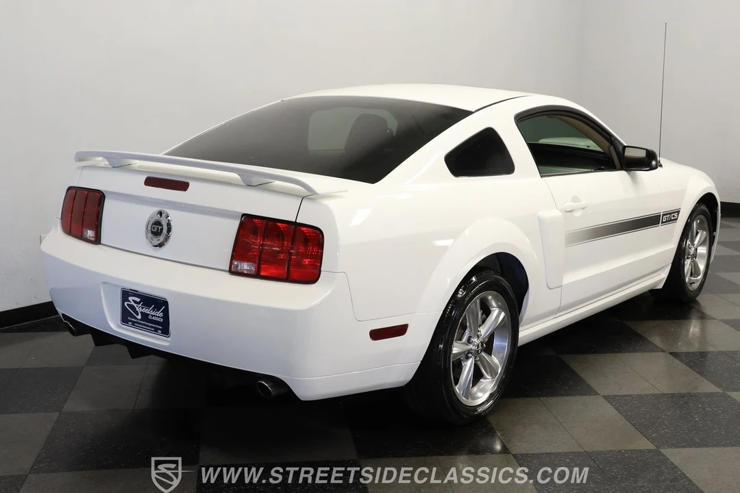 2007 Ford S197 Mustang - Image 10 of 12