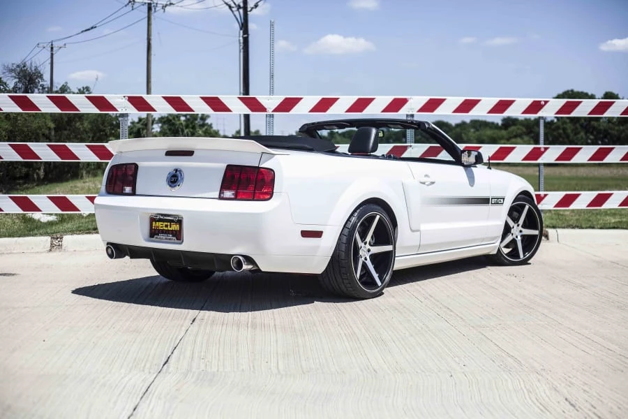 2007 Ford S197 Mustang - Image 2 of 12