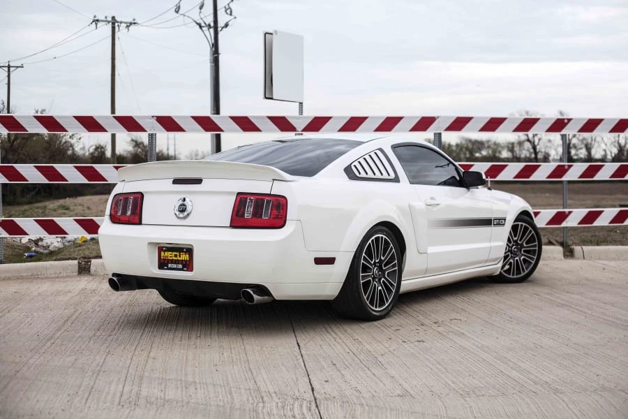 2007 Ford S197 Mustang - Image 2 of 12