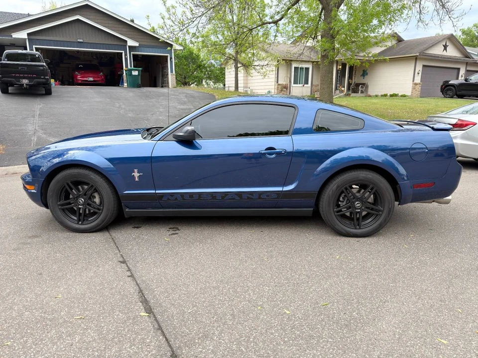 2007 Ford S197 Mustang - Image 2 of 12