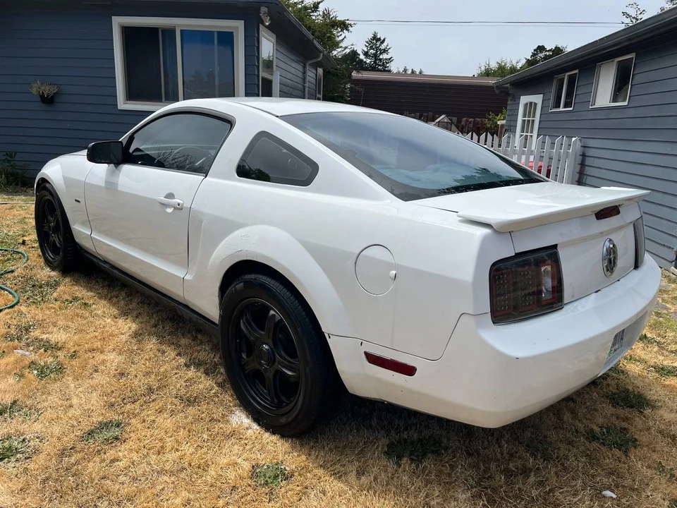 2007 Ford S197 Mustang - Image 8 of 11