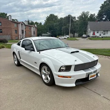 2007 Ford Mustang Shelby GT350 Coupe 2D