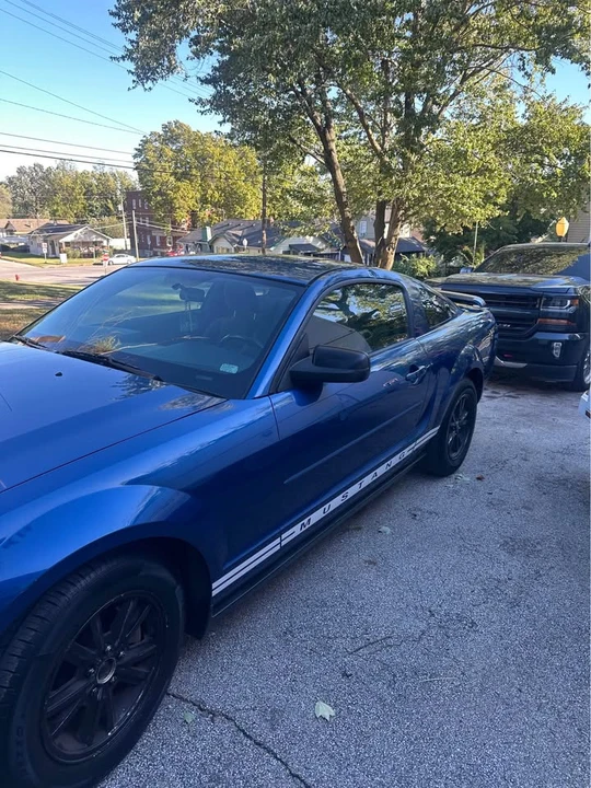 2007 Ford S197 Mustang - Image 2 of 9