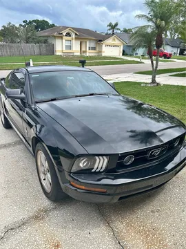 2007 Ford Mustang V6 Coupe 2D