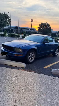 2007 Ford Mustang V6 Coupe 2D