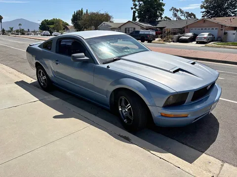 2007 Ford Mustang V6 Coupe 2D