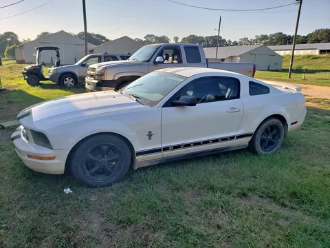 2007 Ford Mustang V6 Coupe 2D