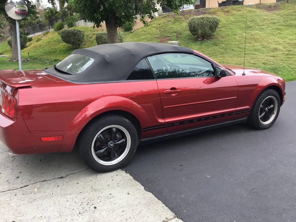 2007 Ford S197 Mustang - Image 2 of 13