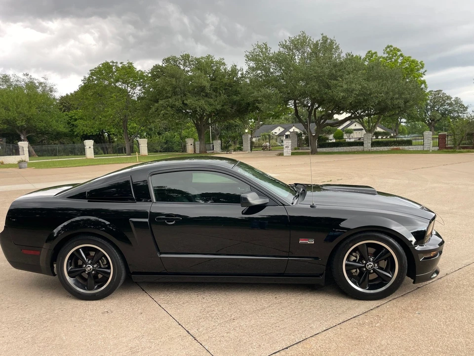 2007 Ford S197 Mustang - Image 13 of 24