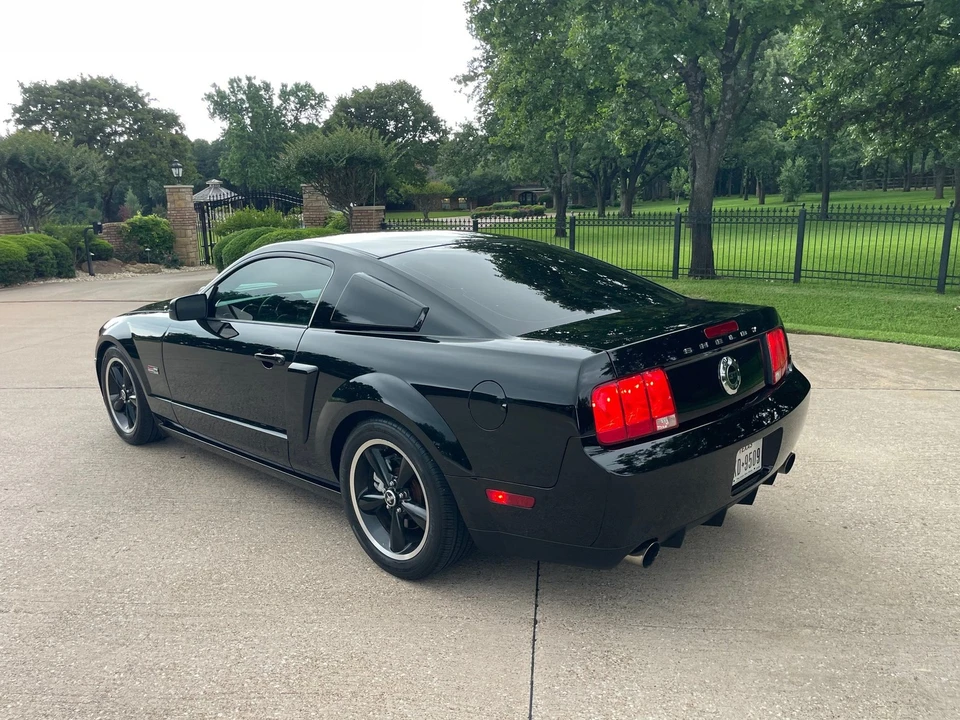 2007 Ford S197 Mustang - Image 16 of 24