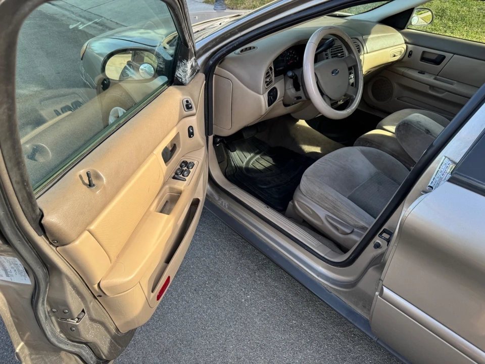 2007 Ford Taurus 4th Gen - Image 10 of 21