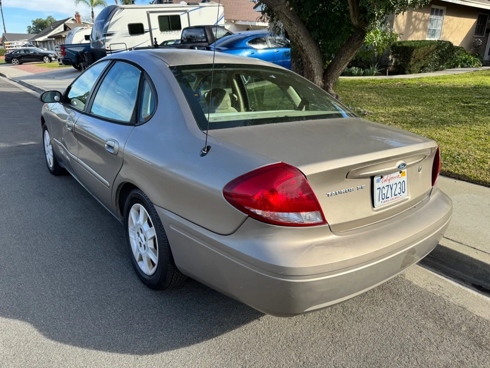 2007 Ford Taurus 4th Gen - Image 6 of 21