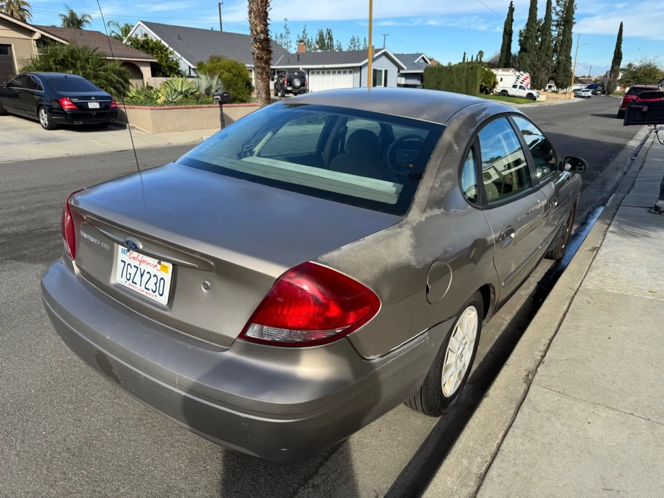 2007 Ford Taurus 4th Gen - Image 8 of 21