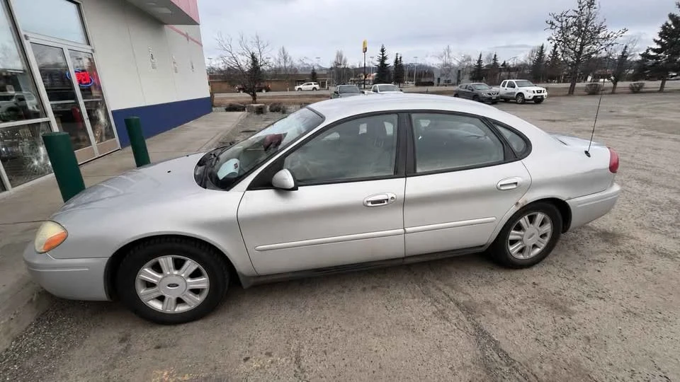 2007 Ford Taurus 4th Gen - Image 2 of 7