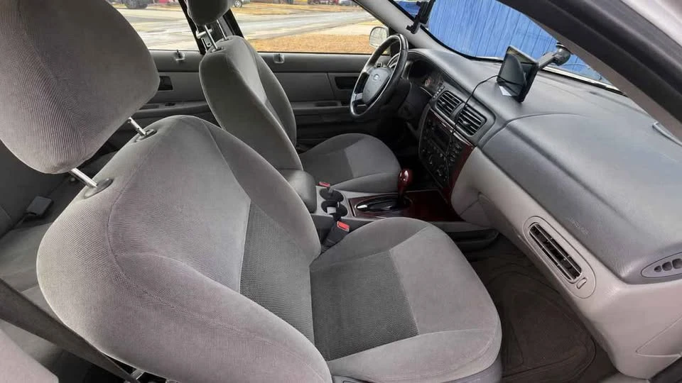 2007 Ford Taurus 4th Gen - Image 6 of 7