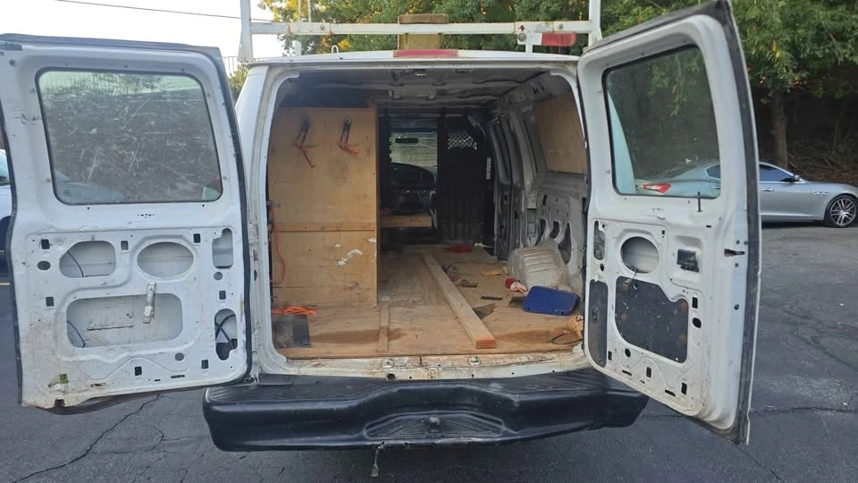 2007 Ford Econoline Van - Image 7 of 20