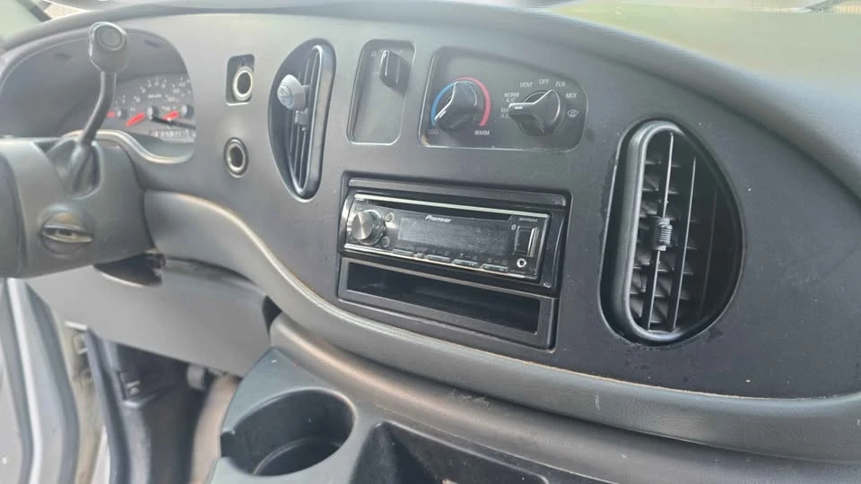 2007 Ford Econoline Van - Image 15 of 20