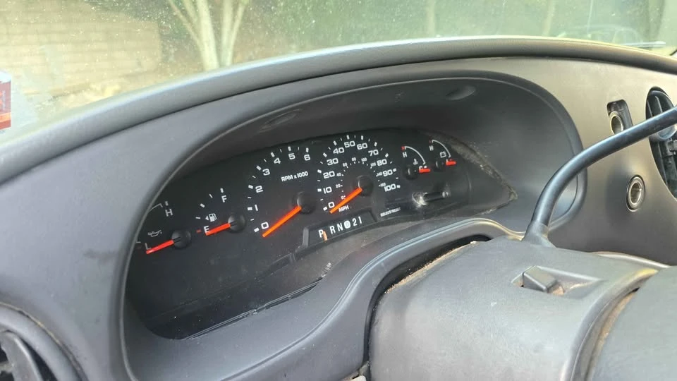 2007 Ford Econoline Van - Image 16 of 20
