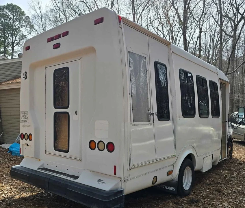 2007 Ford Econoline Van - Image 4 of 9