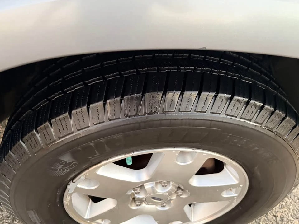 2007 Ford Escape - Image 17 of 18