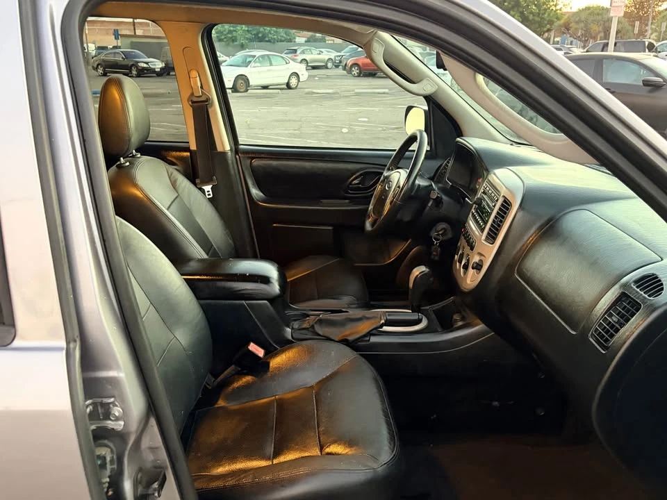 2007 Ford Escape - Image 12 of 18