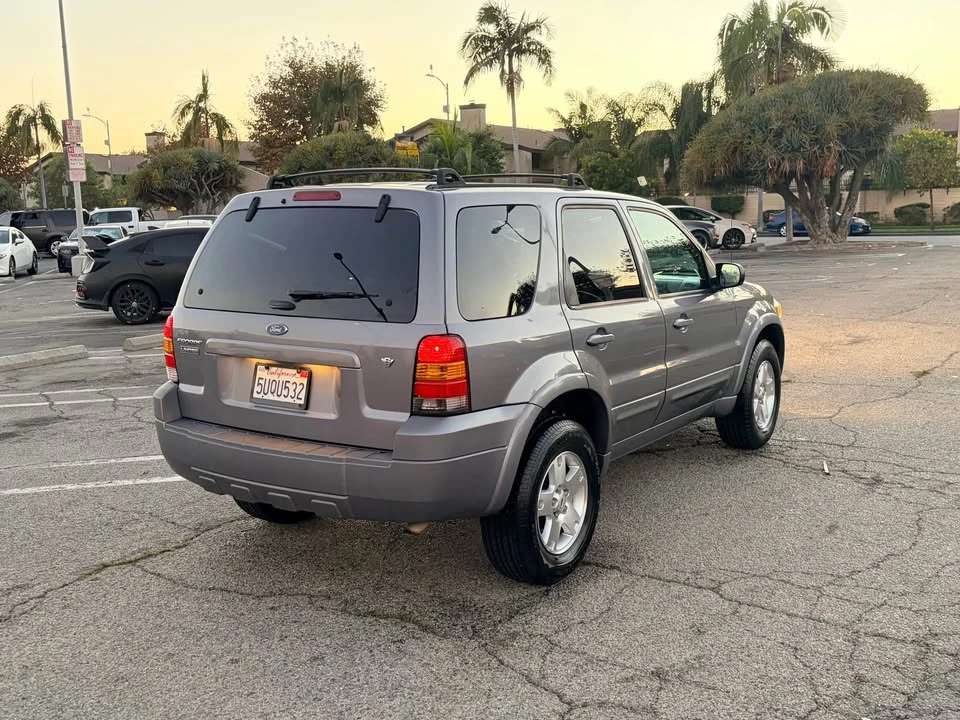 2007 Ford Escape - Image 3 of 18