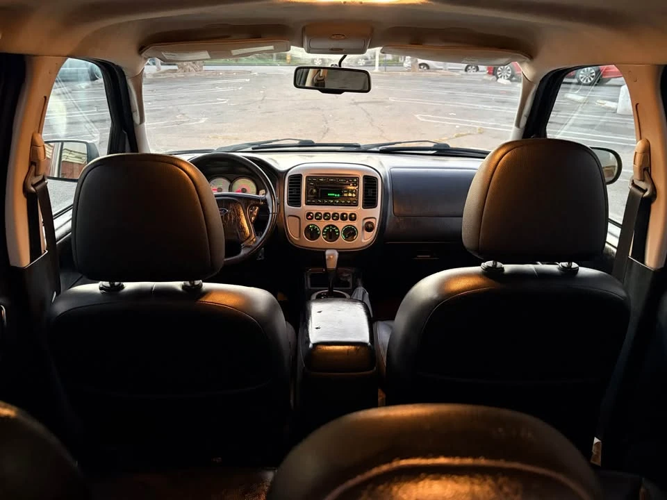 2007 Ford Escape - Image 13 of 18