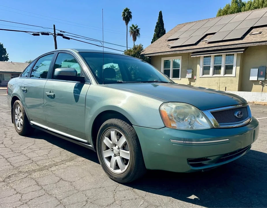 2007 Ford Five Hundred - Image 2 of 12